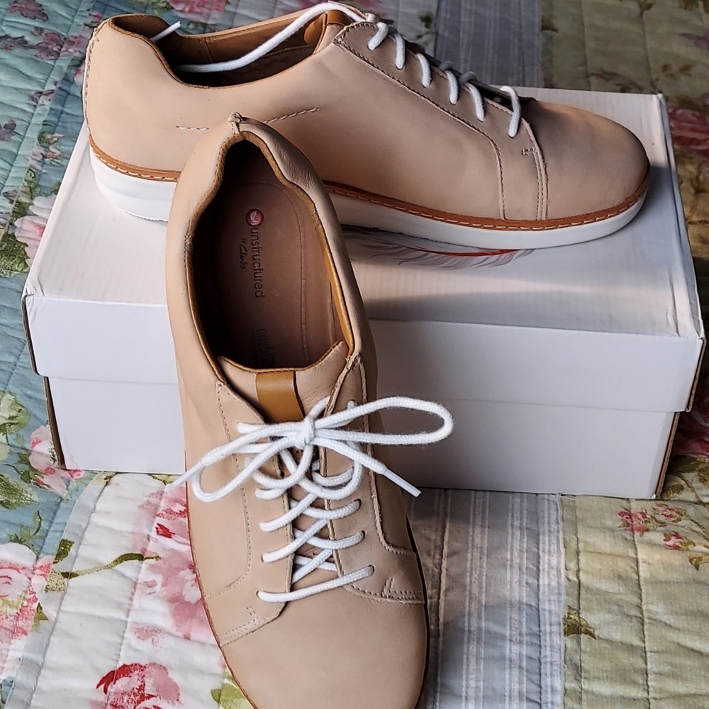 Clark's Unstructured Amberlee Rosa in nubuck 9.5W